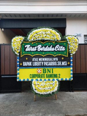 Papan Bunga Duka di Pipitan